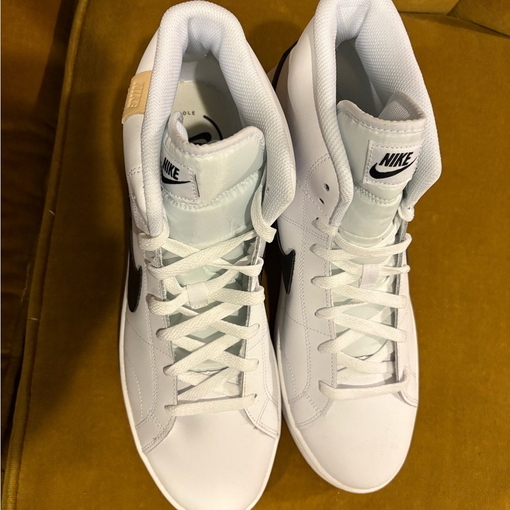 Nike Court Royale 2 Mid High Top. Size 12